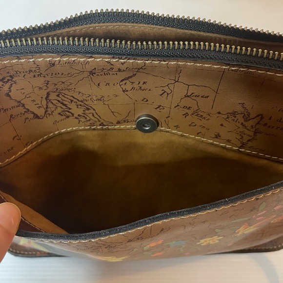 Patricia Nash Poppy Floral Bird Leather Map Crossbody - Picture 9 of 13